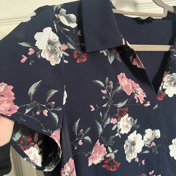 2/$45 RW&co floral mixed media t-shirt-  2/$45 - Picture 2 of 11